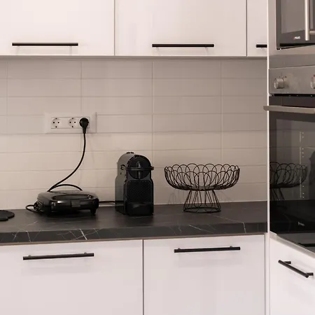 Apartament Apanemia *